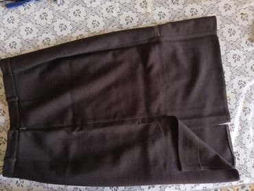 qısa qadın ətəkləri: Tünd qəhvəyi rəngdə, sadə dizaynlı uniseks ətək. Ətəyin kəmər hissəsi — 1