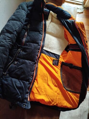 Kişi qış gödəkçəsi - Rəng: tünd göy (xarici), iç hissə parlaq narıncı