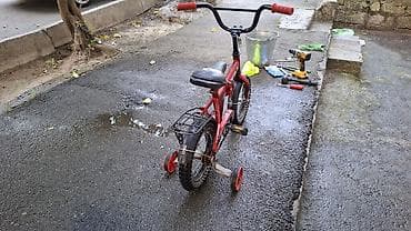 12 lik usaq velosipeti əla vəziyyətdədir hec bir problemi yoxdur usaq — 3
