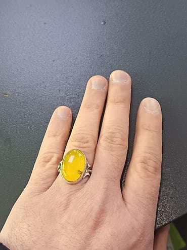 Üzük, Gümüş, Kəhrəba