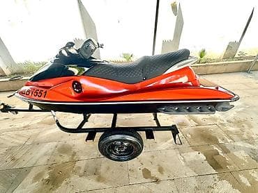 megane 2: Sea‑Doo BRP su skuter - Rəng: qırmızı/qara korpus, idman üslubunda — 4