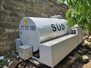 w210 ön bufer: 800 litr tutumu olan 5 lik nejavekadan yığılmış termos və soyuducu — 1
