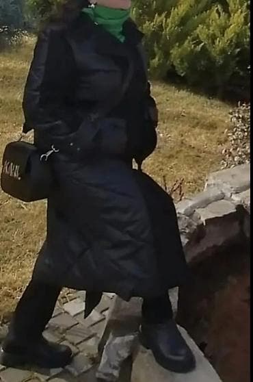 Мужская одежда: Qadınlar üçün uzun qış paltosu - Rəng: qara - Model: uzun — 3