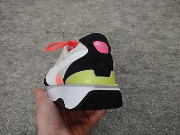 Tam orginal Puma. Yeni kimidir.az istifade olunub.olcu: 39 qiymet: 35 — 2