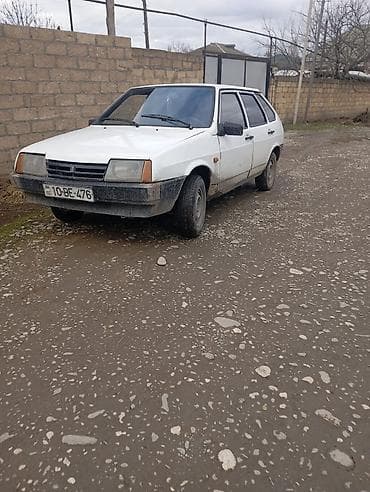 225 75 16с: VAZ 2107, ağ rəng. Klassik kuzov dizaynı, 4 qapı, arxa ötürücülü — 10