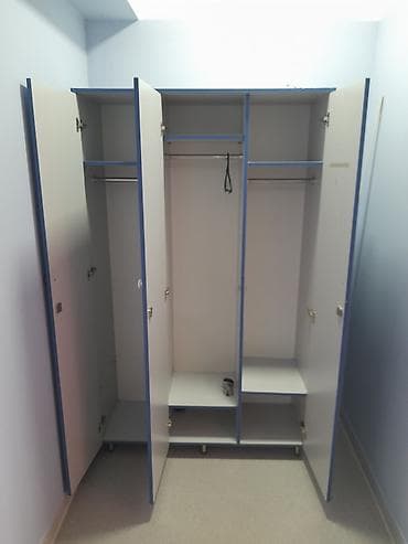 paltar asılqan: 3 qapılı paltar şkafı - Material: laminat (ağ rəngli səth, kənarları — 1