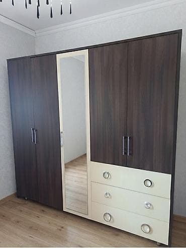 iskaflar: Dolab 250 manat .Catdirilma odenisle.Olcu E 230/H 215/D 60 Unvan — 1