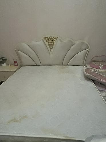 gul: İşlənmiş, İkinəfərlik çarpayı, Bazalı, Matras ilə, Siyirməli — 1