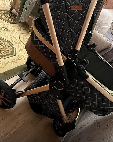 Çıxarıla bilən beşikli araba