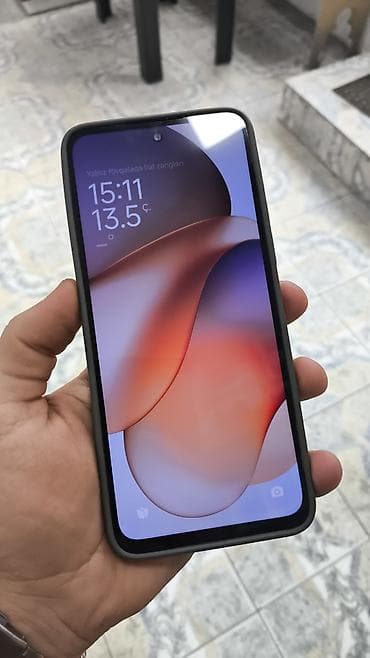 redmi 17 pro max: Redmi smartfon - Ekran: ön tərəfdə mərkəzi “punch‑hole” kamera kəsiyi — 1