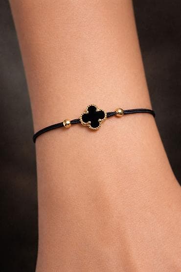 sirqalar: Dəstə daxildir: Sırğa, Bilərzik, Sarı qızıl, 585 Əyar, 2 g — 4