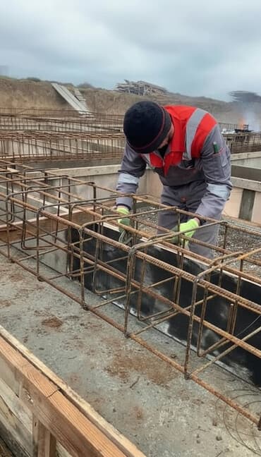 ev çertiyoju: Salam qardaşlar Montenegro da dəmirçi qelbçi islemek istyən varsa Yaza — 1