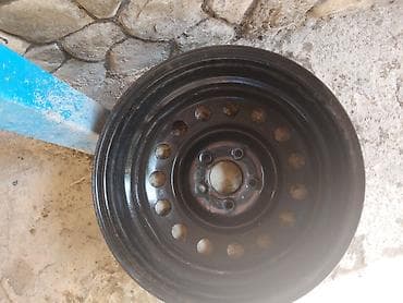 mercedes 170 b: Polad disk təkər rimi - Material: polad - Rəng: qara - Bolt sayı: 5 — 1