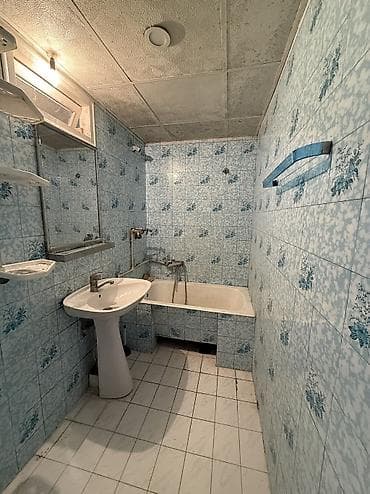 sedmoyda kiraye evler: Vasitəçilər yığmasın. 3 otaqlı 85 m², 8-ci mikrorayon Dünya məktəbinin — 5