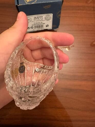 tomun qabları: Bohemiya şüşəsindən hazırlanmış, səbət formalı, şəffaf bəzək əşyası — 4