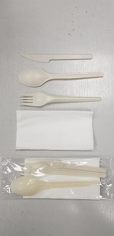 hesam qablari: Birdəfəlik bıçaq, çəngəl və qaşıqdan ibarət, salfetlə birlikdə təqdim — 3