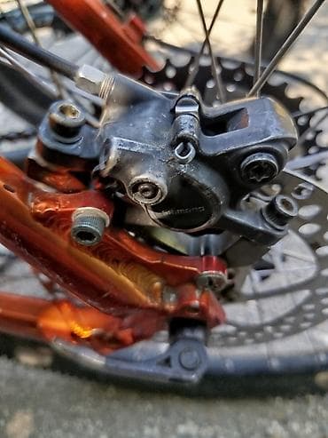 bravoda velosiped: Giant dağ velosipedi. Heç bir problem yoxdu. velosiped 13 kg di — 8