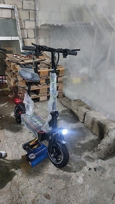 - SKUTER, 50 sm3, 2024 il, 1 km