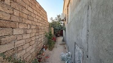 7 ve 8 mkr satilan evler: 3 otaq 1 zal. giriş kalidor, ve hamam tualet . heyetdede ayrica tualet — 14