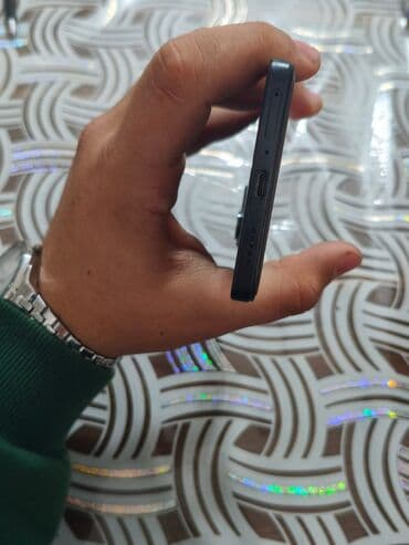 2 ci əl telefonlar iphone: Problemsiz Telefondur bilən bilir 8+8ramdı 256yaddaş AMOLED ekrandır — 7