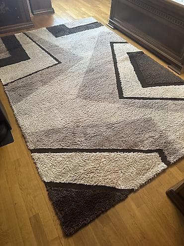 toxumalar: Müasir dizaynlı xalça - Ölçü: təxmini 2x3 m (şəkillərə əsasən geniş — 2