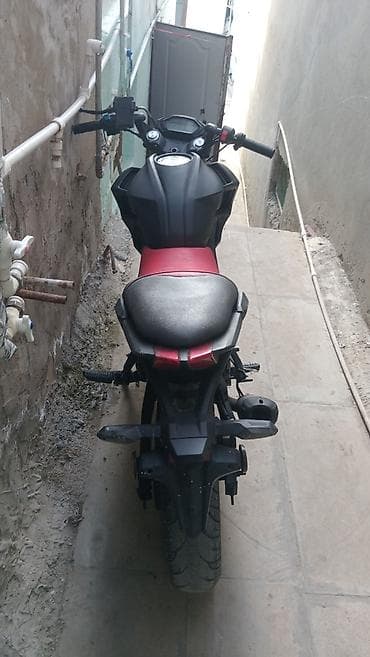 Yağlar və avtokimyəvi maddələr: 1600 azn Motosiklet – street/naked üslubunda sport dizayn Yungul — 1