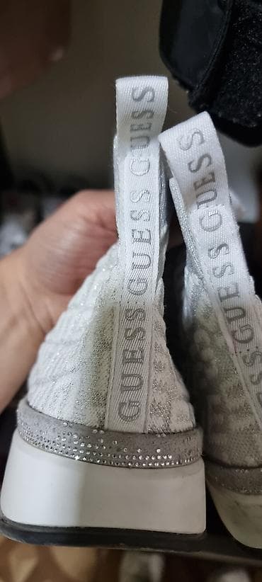 krasovkalar 2019: Ölçü: 38, rəng - Ağ, İşlənmiş — 2