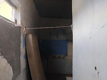 karavan satışları: Obyekt: Təmirə uyğun kiçik yaşayış sahəsi Təsvir: - Girişdə massiv — 5