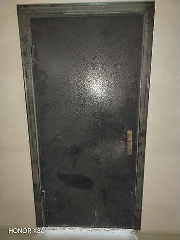 seyfi qapi: Metal giriş qapısı - Material: qalın metal/poç/çelik konstruksiya - — 1