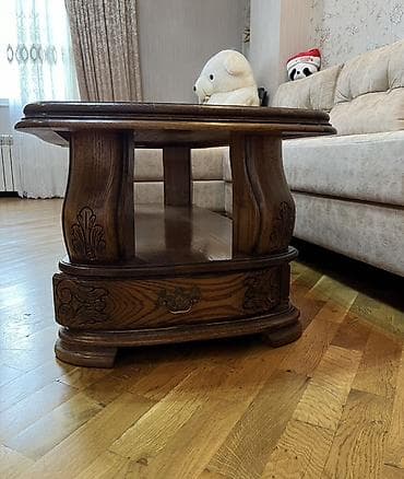 Klassik üslubda salon üçün orta stol - Material: tam ağac (qoz), tünd — 4