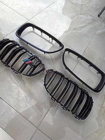 bmw e39 spoiler: BMW üçün ön radiator barmaqlığı (kidney grille) dəsti - Rəng: parlaq — 1