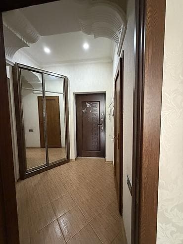 3 комнатная квартира: Qara Qarayev metrosuna 5 dəq məsafədə. 16 mərtəbəli binanın 13-cü — 3