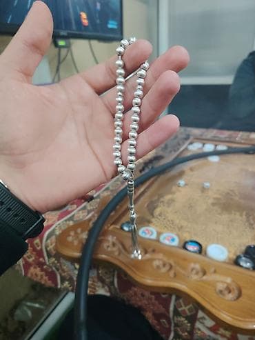 Gümüş rəngli təsbeh - Material: metal alaşımlı gümüş rəng (parlaq