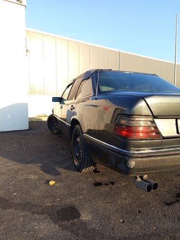 mercedes a160: Mercedes-Benz W124 sedan - Kuzov: 4 qapılı sedan, tünd boz rəng - — 1