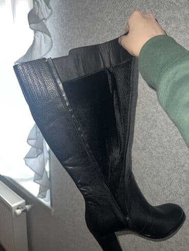 Ölçü: 40, rəng - Qara, Yeni