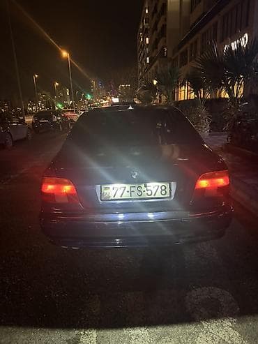 bmw 39 lip: BMW 5 Series E39 sedan - Kuzov: 4 qapılı sedan, tünd mavi rəng - — 3