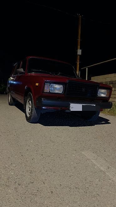 kia disk teker: VAZ 2107, tünd qırmızı rəngli sedan. Texniki xüsusiyyətlər və dizayn — 3