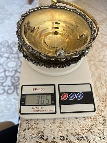 Кухонные принадлежности: Gumuşdu qədimi 1 qr 4 azn lom qiymətinə satilmir 2 si birlikdə 305 qr — 1