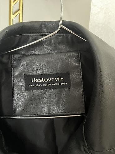 cins kurtkalar qadin: Hestovr viio qara biker üslubunda dəri gödəkcə.1 dəfə geyinilib,çəki — 4