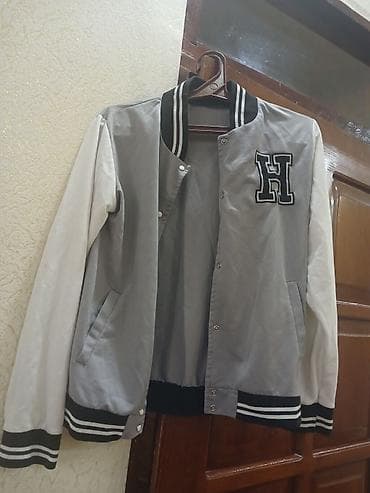 pul and bear: Kişi geyim dəsti – 3 fərqli üst geyim və 3 şalvar 1) Bordo bomber — 2