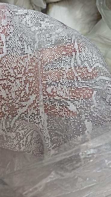 Ağ rəngli, naxışlı, şəffaf parça. Dekorativ məqsədlər üçün və ya geyim lalafo.az -da Ağ rəngli, naxışlı, şəffaf parça. Dekorativ məqsədlər üçün və ya geyim