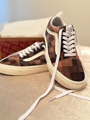 brend ayaqqabi: Məhsul: Vans Old Skool – Sweater Check .
40 Ölçü ama 41 də olur polnu — 3