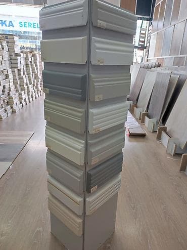 Dekorativ plintus və karniz profilləri – geniş rəng və forma seçimi -