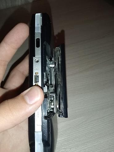 ghost of: Sony PSP-1000 (Fat) + Şarj aparatı + Oyunlar Əla vəziyyətdə işləyən — 3