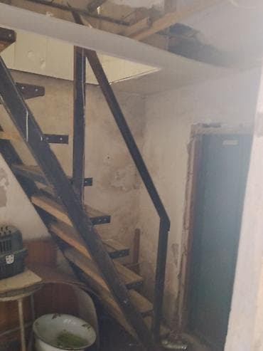 karavan satışları: Obyekt: Təmirə uyğun kiçik yaşayış sahəsi Təsvir: - Girişdə massiv — 9