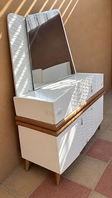 seyf qapi islenmis: Güzgülü — 1