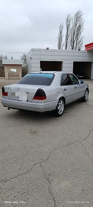 mercedes benz w204: Mercedes-Benz C 200: 2 l | Sedan — 8