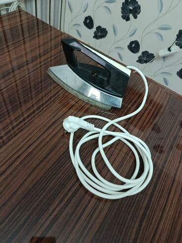 Audi: Klassik elektrik ütüsü - Sadə və etibarlı quru ütü modeli - Metal — 2