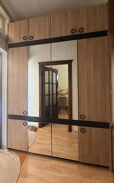 seyf dolab: Dolab 220azn Ela veziyyetde 4qapili dolab. 2.65x1.84 ölçüdə. antrisolu — 1