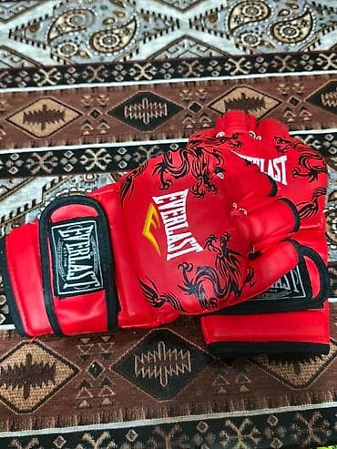Digər idman və istirahət malları: 🥊 **MMA Əlcəkləri — Peşəkar və Həvəskarlar üçün!** 🥊 🔥 Əlcəklər cəmi — 2